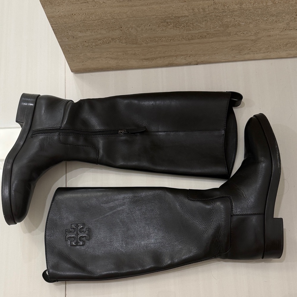 Black Knee-High Leather Boots